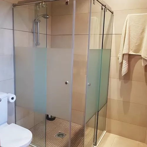 Trabajo finalizado de mampara de baño