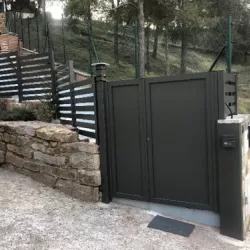 Vallas exteriores en Navàs