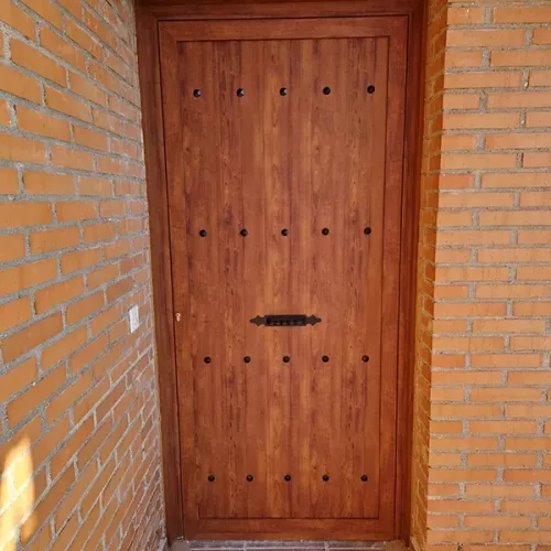 Puerta de entrada a medida finalizada